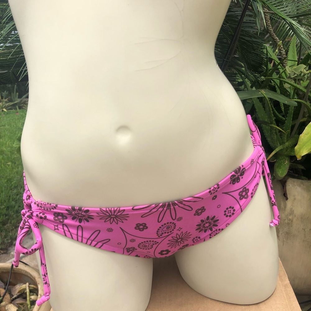 Women’s Adjustable Tie Side Bikini Bottoms